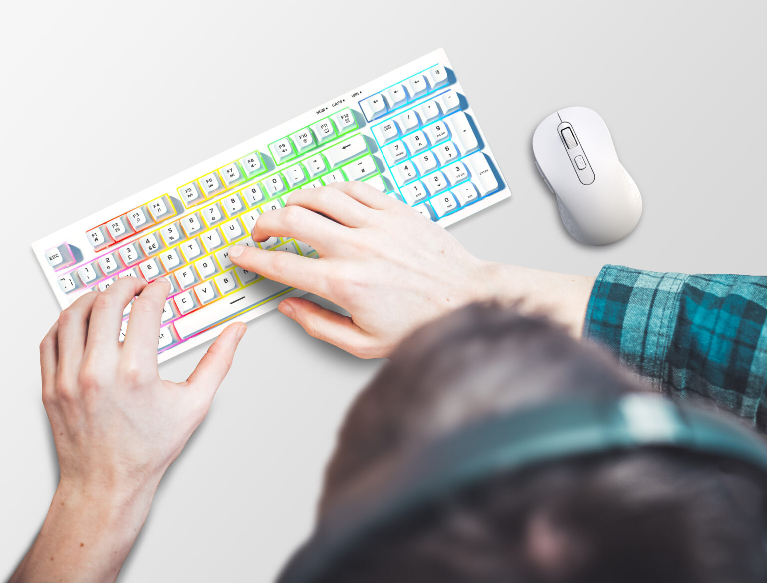 WYE Wireless Keyboard Color Gaming – Backlit - WebtechNET